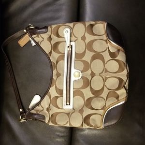 NWOT Coach Signature hobo handbag